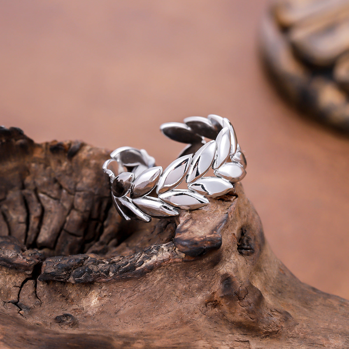 Adjustable 18K Gold-plated Ring With An Open Design